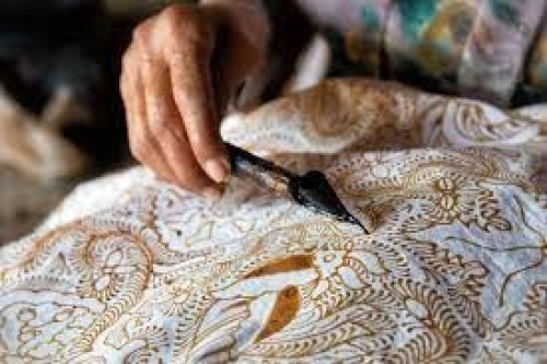 Hari Batik Nasional 2025: Sejarah dan Tema